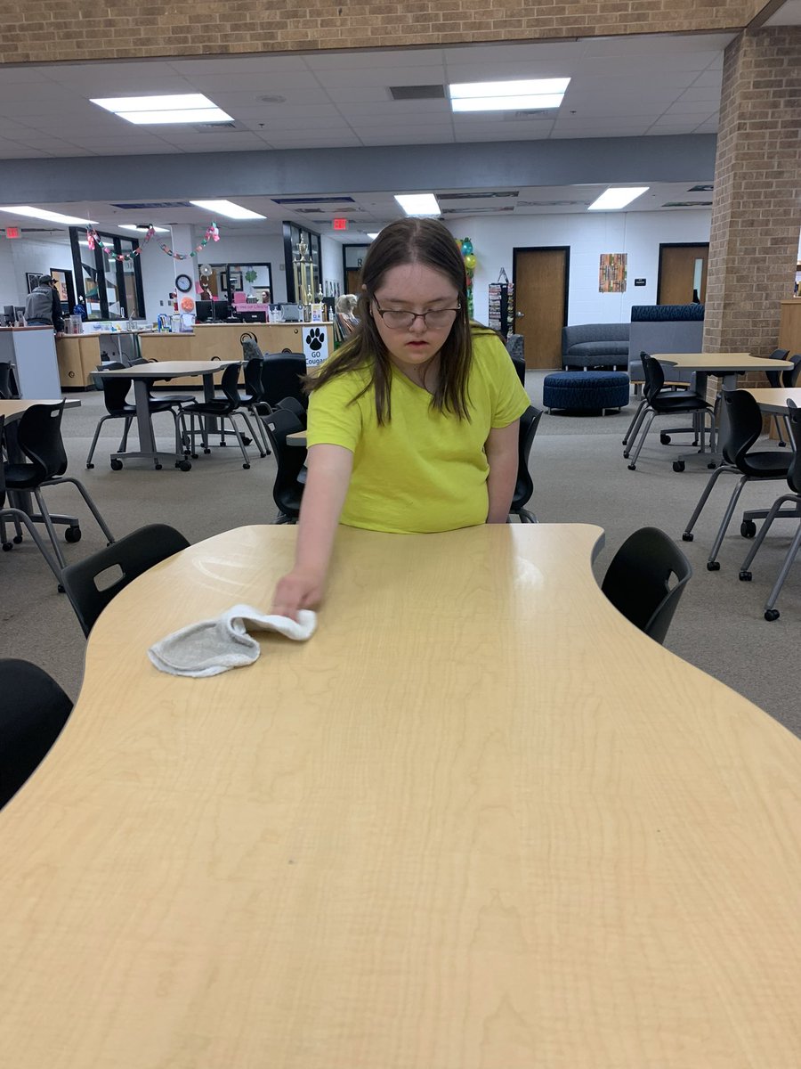 nataliequichoc1's tweet photo. Keeping @ClarkTxLib clean!
Clark Work Center students learning soft skills needed for home and work! #ClarkWorkCenter https://t.co/47TTbnEiVg