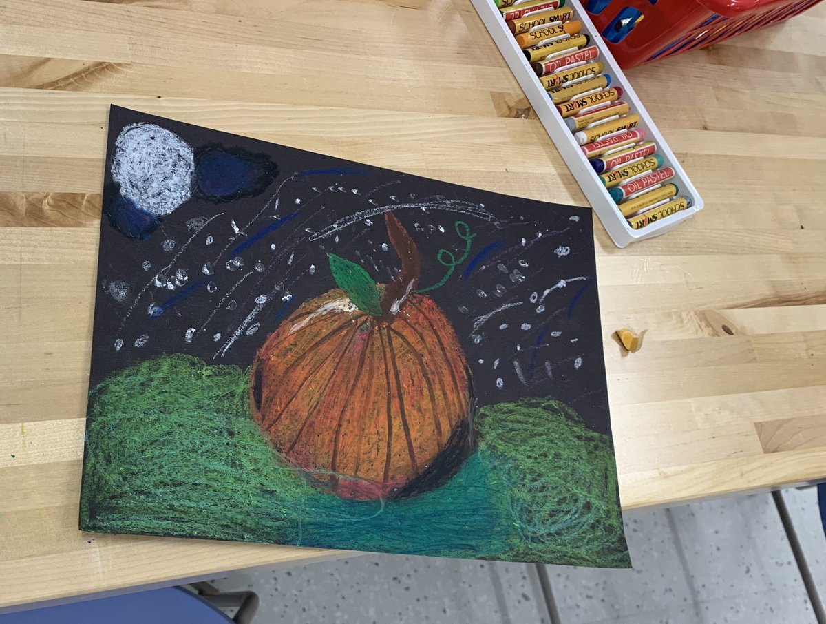 MrsPatzold_BCPS's tweet photo. “R” amazing fourth grade artists demonstrating the use of analogous colors to create their still life pumpkin drawings! https://t.co/PMQP3v3CYf