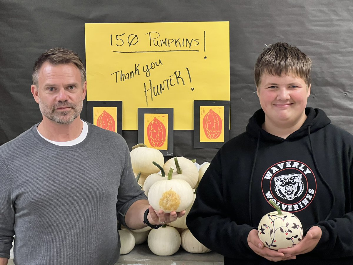 cate_pichany's tweet photo. What an amazing gesture....thank you,Hunter, for donating 150 pumpkins to Art Club π. #wcsdletsgo #wmsrocks https://t.co/2ZWtgUOb5V