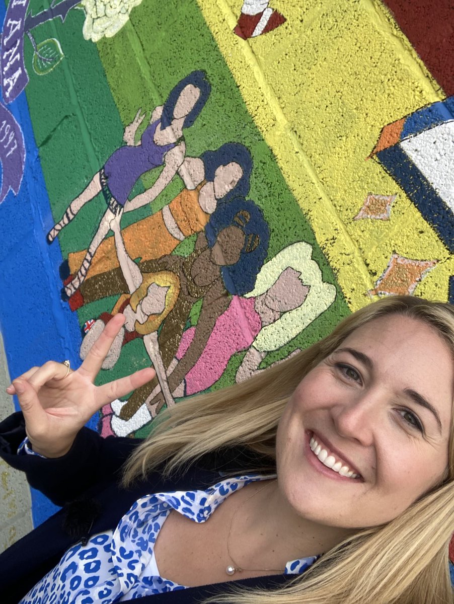 SarahCooperITV's tweet photo. Reliving my childhood on ⁦@itvanglia⁩ tonight, where Northamptonshire villagers have turned a local eyesore into a colourful tribute celebrating the Queen’s 70-year reign✌🏻#girlpower https://t.co/EVd5nxSzJe