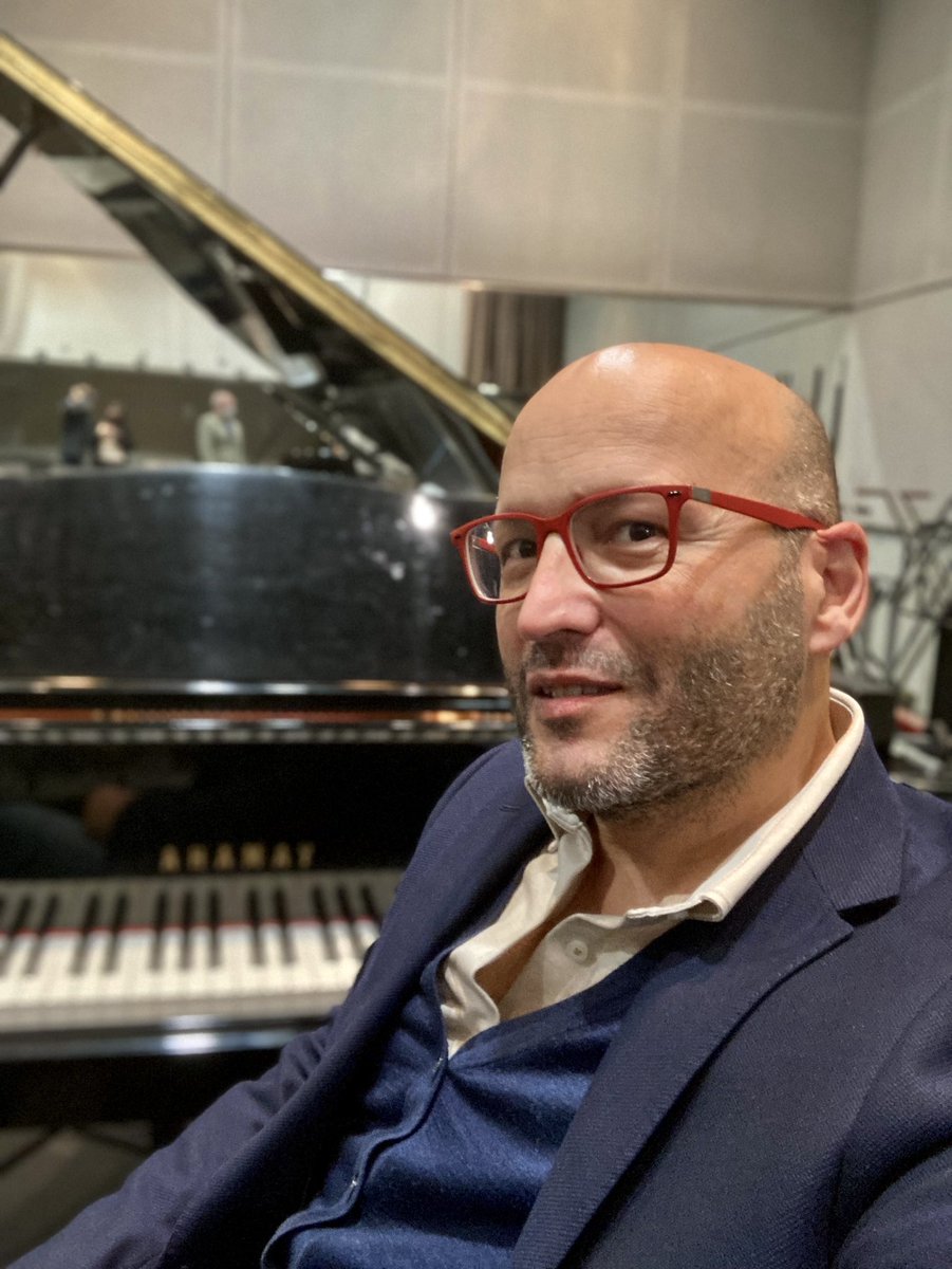 EnriqueMazzola's tweet photo. Today #ryanoperacenter Final Pianist Auditions at @LyricOpera πΉ
.
#mychicagolife #likechicago #onlinechicago #chicagohome #chicagolife #chicagolove #chicagodowntown #chicagocity #chicagoland #illinois #enjoyillinois #windycity #chicagoartist #chicagolife #audition #pianist https://t.co/TtaWev8awM