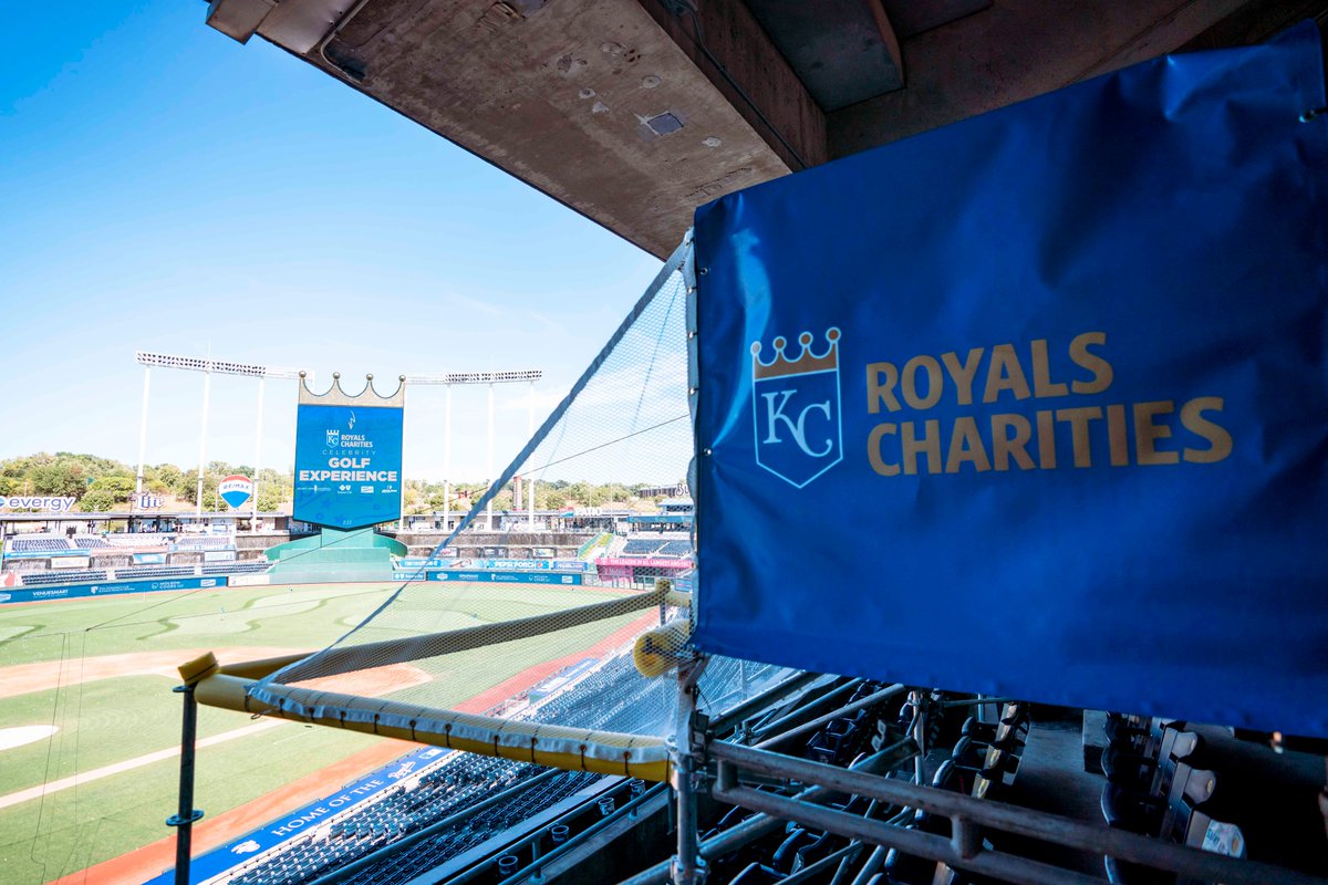 On Monday, the Royals Charities Celebrity Golf Experience took over The K! Teams got the chance to hit from their very own tee box and hitting bay on the Loge Level while enjoying food and beverage in the suites. Together, we raised over $138,000 for Royals Charities! ⛳️💙