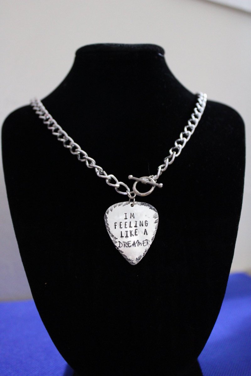 riorsonaddict's tweet photo. Excited to share this item from my #etsy shop: 5SOS5 Inspired Guitar Pick Chokers // 5 Seconds of Summer // Music // Jewelry #5sosmerch https://t.co/Fje4lgFaEv
#5sosfam https://t.co/Su00c4Z5US