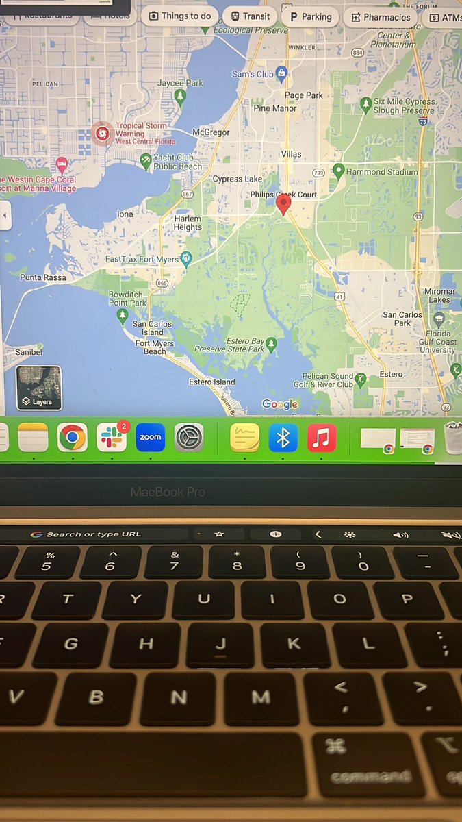 _bethellen13's tweet photo. Anyone know how this area of ft myers is (Philips creek ct)??? Haven’t heard from my sister since 4 yesterday and her yard was already flooding. #FtMyers #FortMyers #HurricaneIan https://t.co/rbxd1T9fbl