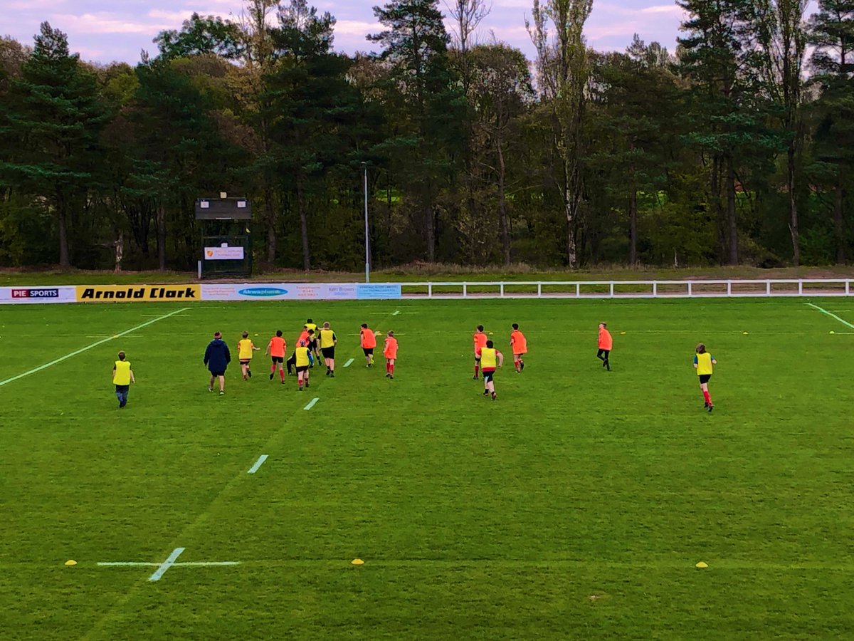 BearsdenRugby's tweet photo. First West Development game underway this evening between @BearsdenAcademy and @BoclairAcademy at @BurnbraeBull 🏉 https://t.co/JjB9NetwXR