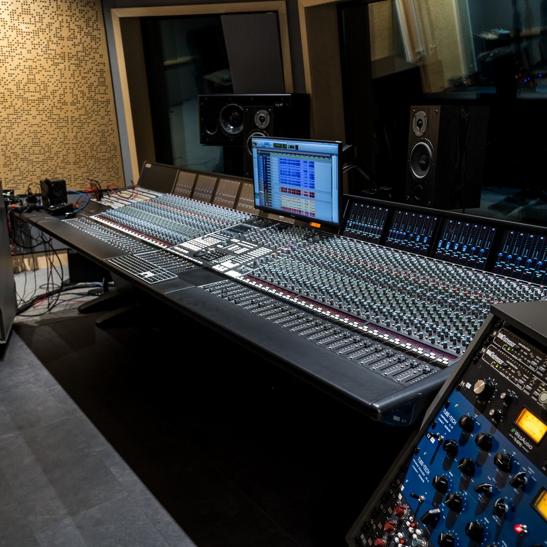 solidstatelogic's tweet photo. Polish Radio Katowice Celebrates its 95th Anniversary with Control Room Renovation, Installation of Solid State Logic Duality Fuse Console.

Find out more - https://t.co/KkbNo7l4Ba

#SSL #SolidStateLogic #DualityFuse https://t.co/8vBYxqEiMI