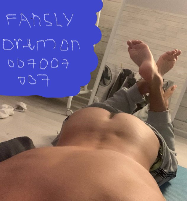Follow my fansly/dreamon007007007
33 hotpics guys on fansle NEW

#german #bigcock #hairy #cum #usa #french