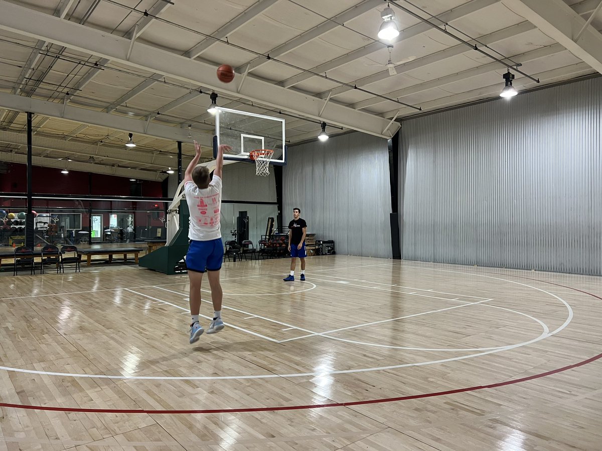 Adam Barnes tweet media
