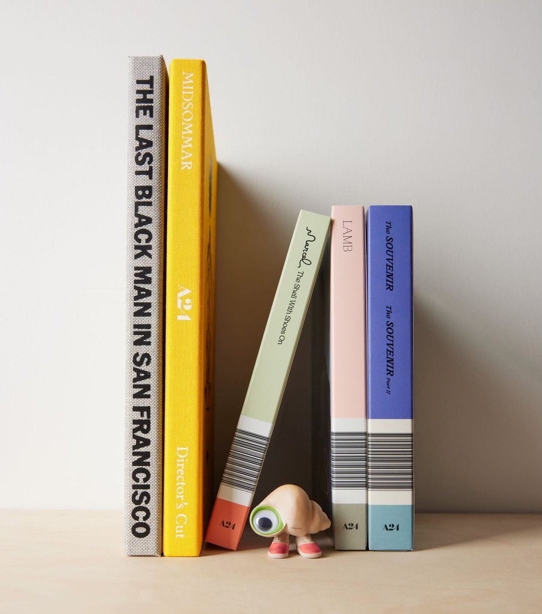 A24 on X: "Shell on the shelf 🐚 Marcel The Shell With Shoes On Blu-ray  arrives next Tuesday + Marcel figurine returns early November!  https://t.co/XWO1rHGHNR" / X