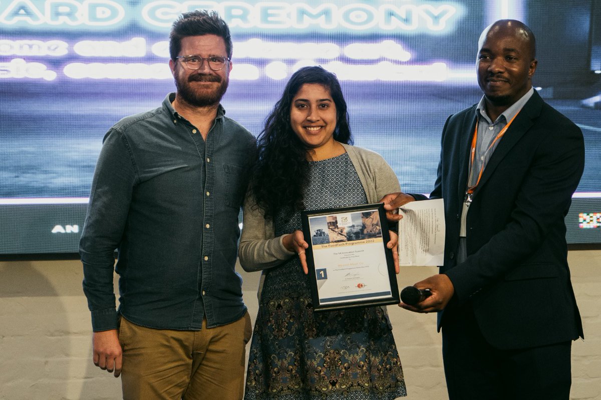 Newform_Foods's tweet photo. The look of sheer joy/ bewilderment after being awarded first place in the #FoodTech pitch competition at the #SAInnovationSummit! The prize is an investment towards our goal of bringing #cultivatedmeat to the world. #SAIS2022 #innovation #cellularagriculture #startups https://t.co/zzg9m1mW0e