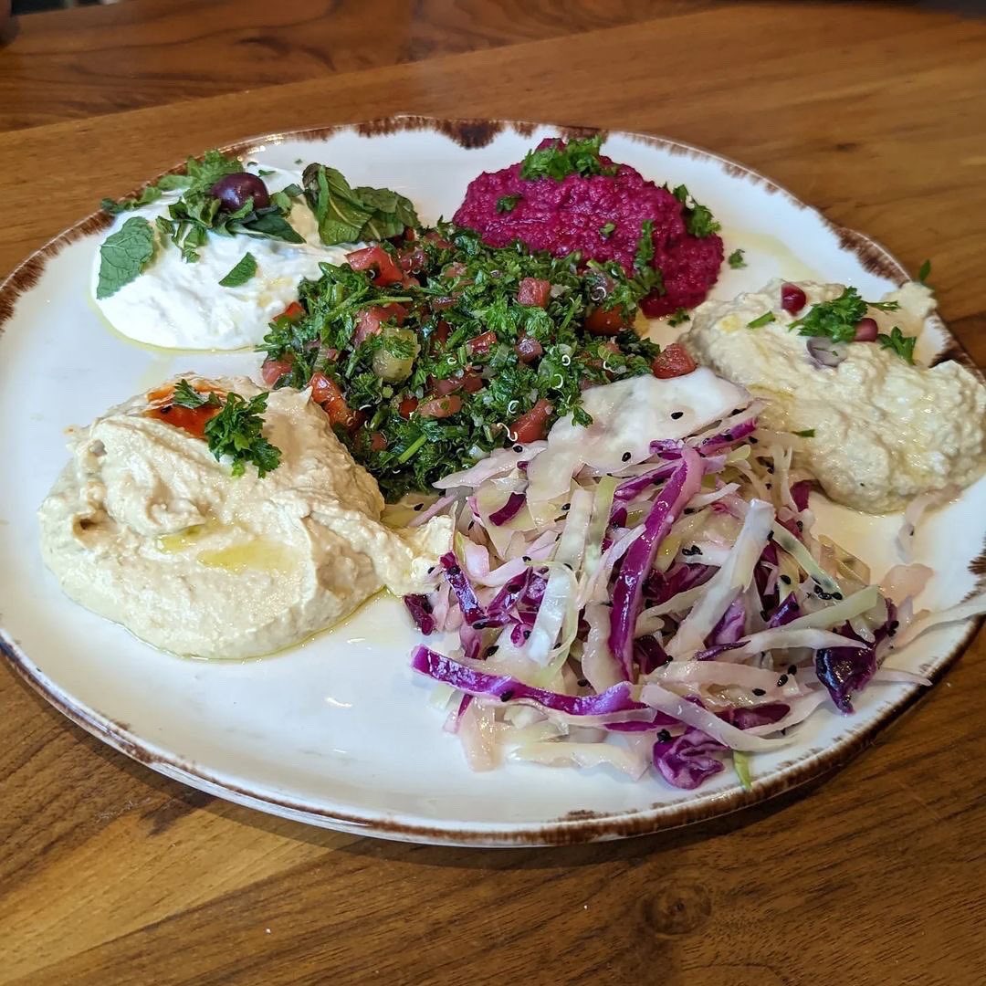TabuleToronto's tweet photo. Because sometimes you just need dips in the Canary District at SOUK! 

#REPOST @thisisceciliamok CHEF'S SAMPLER ❤️ Always a hit!

#TabuleMiddleEastern https://t.co/unnmT8pIXC