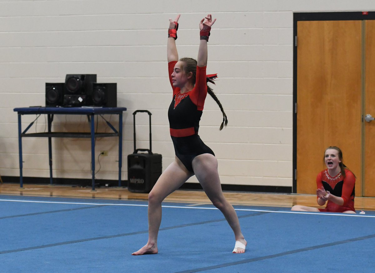 NateWright979's tweet photo. A few more photos from @lhstweets gymnastics last night @RHpreps https://t.co/wI879mCqLn