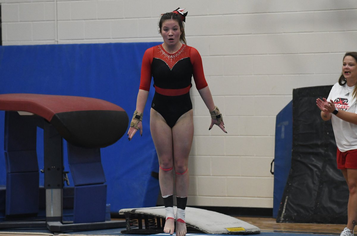 NateWright979's tweet photo. A few more photos from @lhstweets gymnastics last night @RHpreps https://t.co/wI879mCqLn