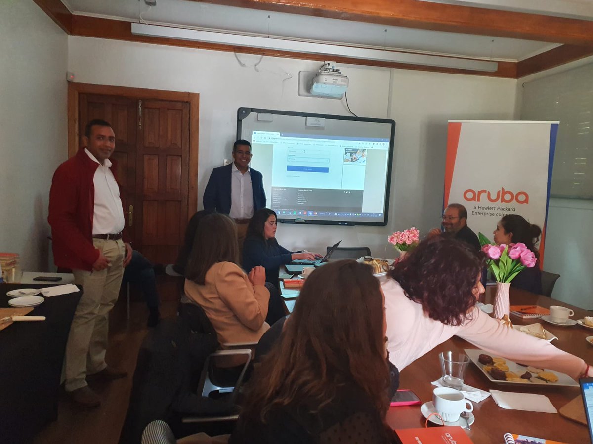 IngramMicroCL's tweet photo. Muchas gracias a nuestros amigos de #MICROSERV por recibirnos esta mañana junto al #TeamHPEAruba de #IngramMicroChile
Fue una mañana muy intensa aprendiendo de todo el portafolio de conectividad de #arubanetworks https://t.co/lw7XRvBhLF