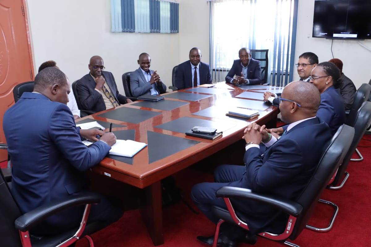 e_kamuri's tweet photo. This afternoon I received KCB Group CEO Mr Paul Russo at my office in Nanyuki Laikipia East Constituency.

We held a candid discussion on several issues among them areas of partnership between the KCB Group and the County government of Laikipia.
#WatumishiWako https://t.co/ZS9280HMCx