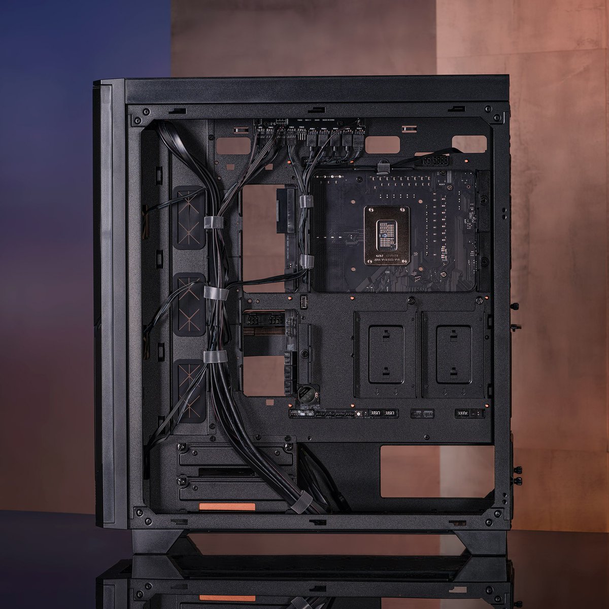 AORUS_Nordic's tweet photo. Things are looking clean #ProjectStealth
#aorus #gigabyte #rtx30 #z690 #cablemanagement https://t.co/ZTFvucCVU7