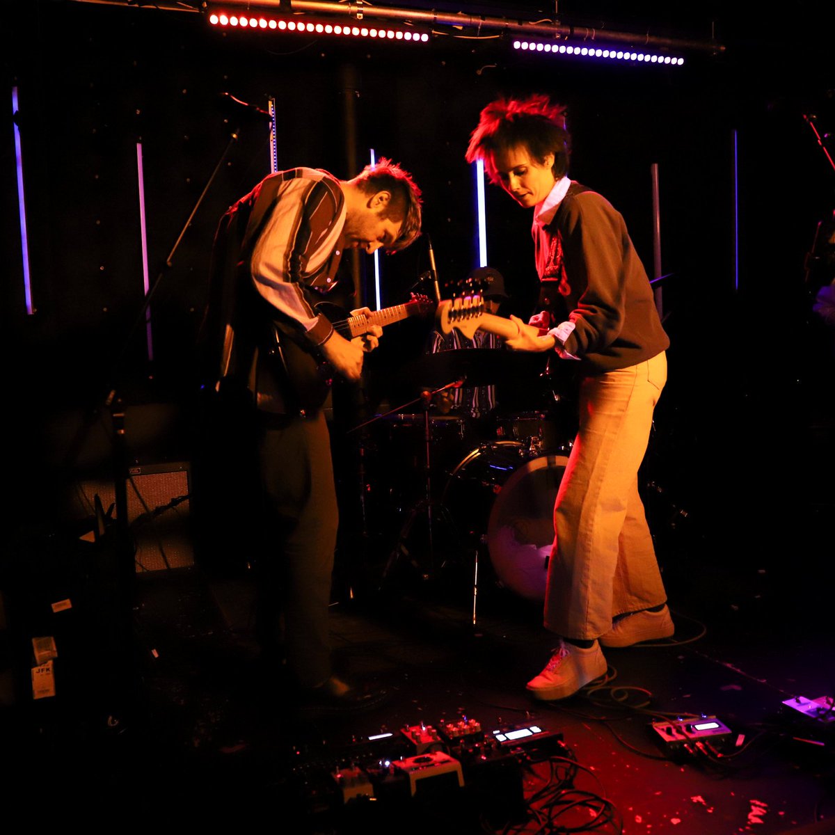 was an honor to be part of such an incredible show with @Jayyywud, @colaturaband and @thaogetstaydown. ❤️‍🔥 we love our nights at @thebroadwaybk! 🌃 📸: Amghy Chacon