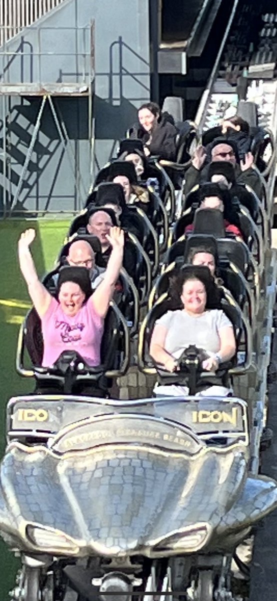 A fantastic day out with our wonderful S2 pupils in Blackpool. @BannockburnHigh <a href="/MissPiggott_/">Miss Piggott</a> <a href="/Pleasure_Beach/">Pleasure Beach Resort🎢</a> @BBHS_MathsDept