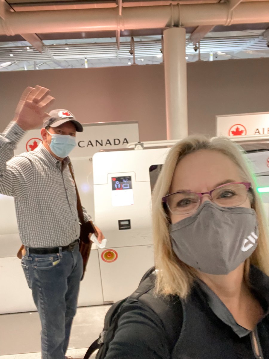 Business Performance Coaches Melissa Flach and David Learned recently visited our newest franchise, Toronto West! Utilizing extensive training and valuable experiences, Coaches guide new franchisees with establishing City Wide in a new market. bit.ly/3y4VTKG