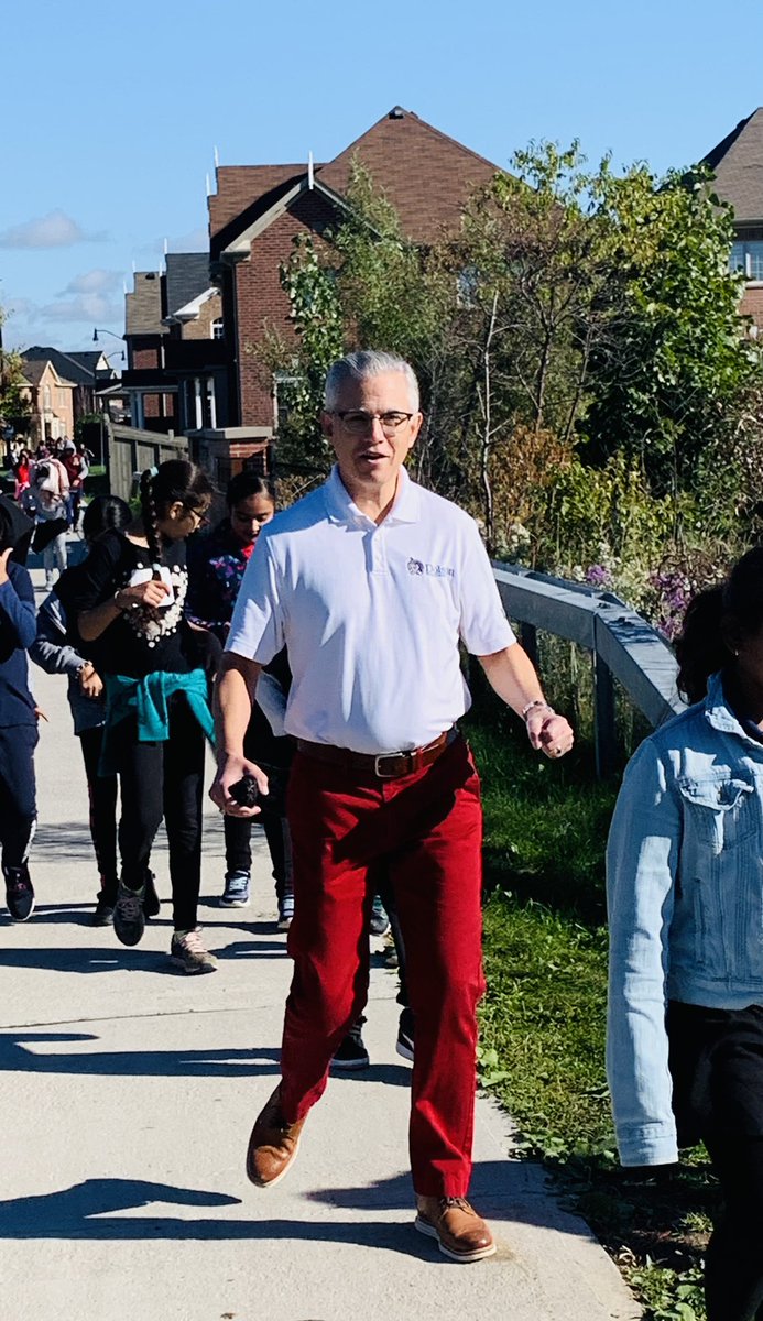 pluu23's tweet photo. Dolson PS - Terry Fox Run/Walk. Thankful for the great weather today for this special event. @DolsonPS #TerryFoxRun https://t.co/Nkf97ArDWR
