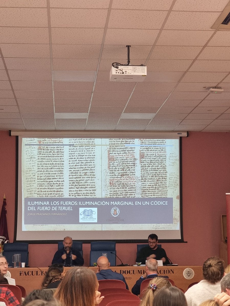 libromedieval's tweet photo. Iniciamos la segunda sesión de comunicaciones con Jorge Prádanos hablándonos sobre los manuscritos de los Fueros del territorio peninsular
@quidestliber
#Fueros #libromedieval https://t.co/zI9DUEV1nx