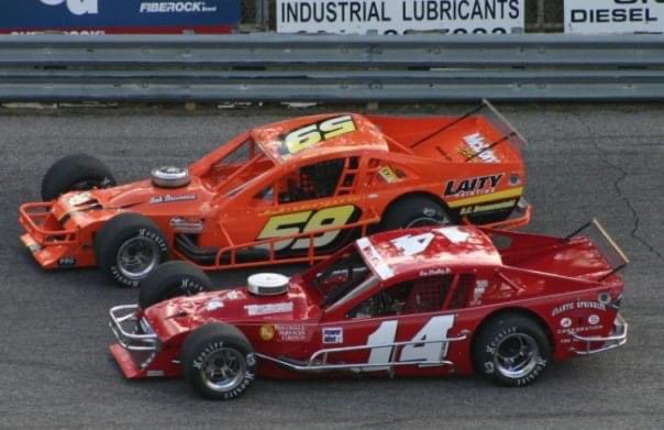 BadassModifeds's tweet photo. Matt Hirschman 59 - Ken Wolley Jr - Turkey Derby 2008
#badassmodifieds #turkeyderby #wallstadium #modifieds #Racing #groundpounders https://t.co/7IKOFq9MT1