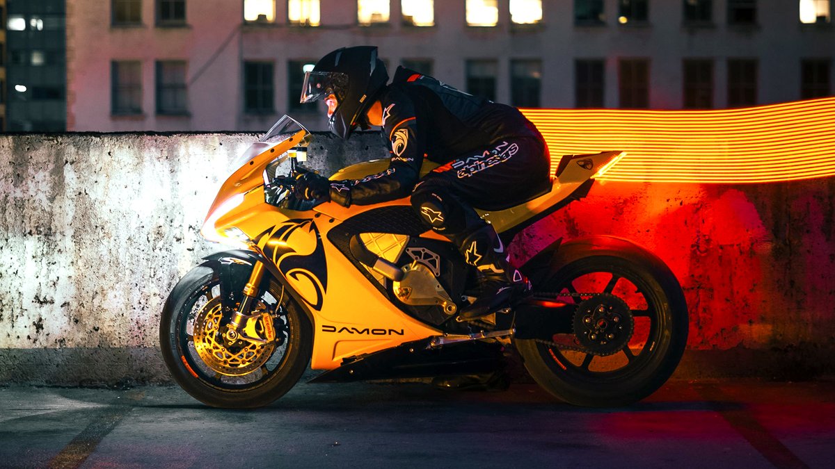 DamonMotorcycle's tweet photo. What do you think is the most critical thing to get right on a sportbike for performance? 

A key factor we've considered is vehicle dynamics and how weight transfers under acceleration and braking. Both benefit from a higher center of mass height for the bike &amp; rider system. https://t.co/oGn5gb6QzD