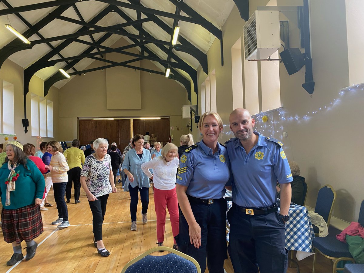 gardainfo's tweet photo. Kilrush Community Garda Daly and Sergeant Kelliher dropped into the Kilrush Family Resource Centre to meet with locals at the monthly Tea Dance today!  🍵☕ 🕺💃 https://t.co/DMneFOGpPc