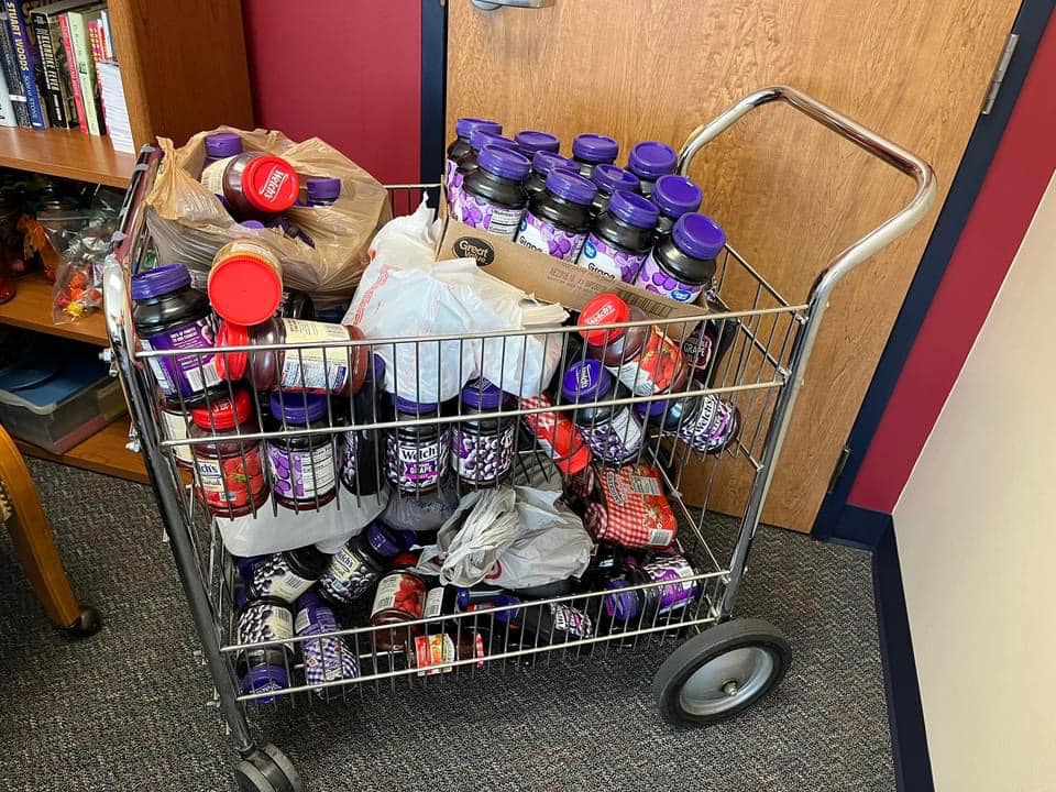 Our <a href="/lse_montgomery/">Lone Star Elementary</a> Longhorns have cleaned the grocery store shelves of jelly! Check out all they’ve collected (47,000oz) for the <a href="/LakeCreekHS/">Lake Creek High School</a> vs <a href="/mhs_bears/">Montgomery High School</a> Peanut Butter and Jelly competition, benefiting the <a href="/MCFoodBankTX/">Montgomery County Food Bank</a>! They added their own competition and it's paying off!