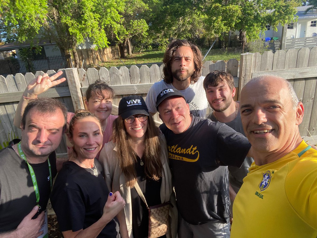 alexbfair's tweet photo. @welshlisa @anoizet @pascal_lardier @boltyboy @bluetopaz @HealthEugene @hellohagerman @_orzech @gracemoen @AnandPrerna @healthtechdan @sophiemariepark @JordiSwiss We wouldnโt be the #ViVeShack if we didnโt ๐ฅฐ๐๐๐บ๐ฆ๐ Amazing team and friends at #ViVe2022 #MiamiBeach ๐ #MedMo https://t.co/3PEXLllrui