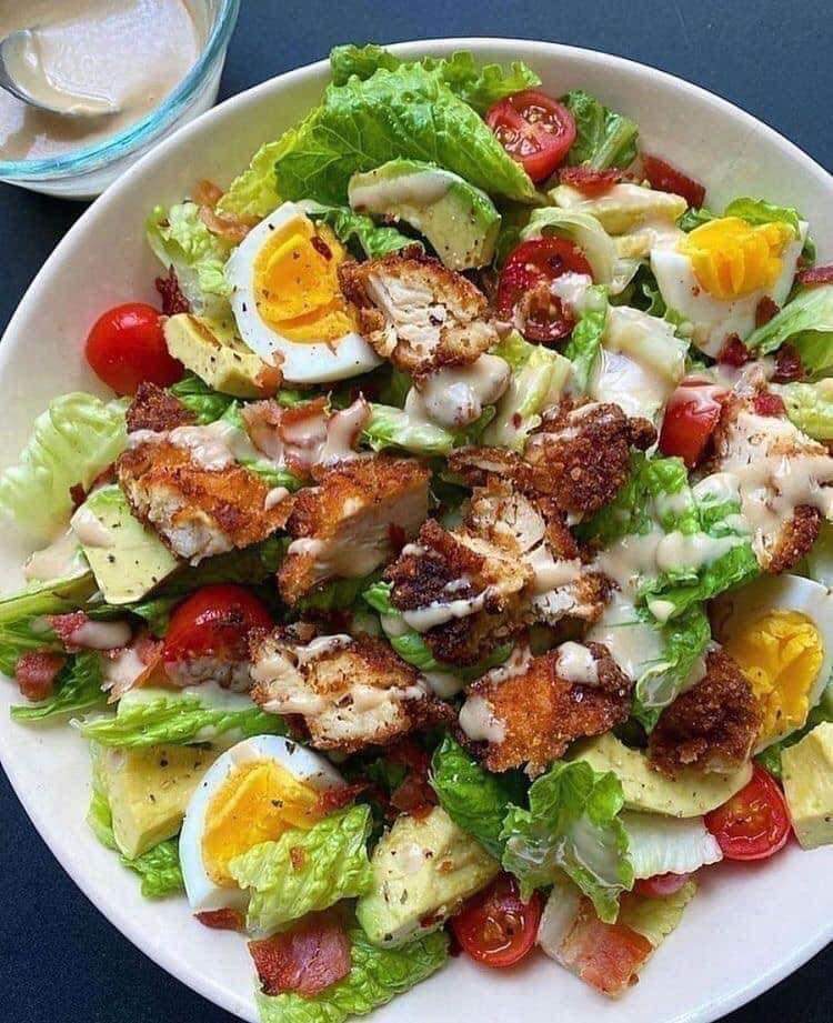 LaNutriologaWeb's tweet photo. Lechuga 🥬
Aguacate 🥑
Jitomate 🍅
Pollo asado
Huevo duro. https://t.co/DMjUd1EAjt