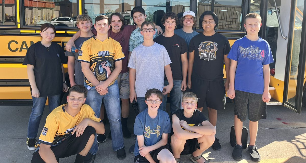 Love our students! Smash Team Photo! Let’s go win #State! #esports #k12 #oklaed