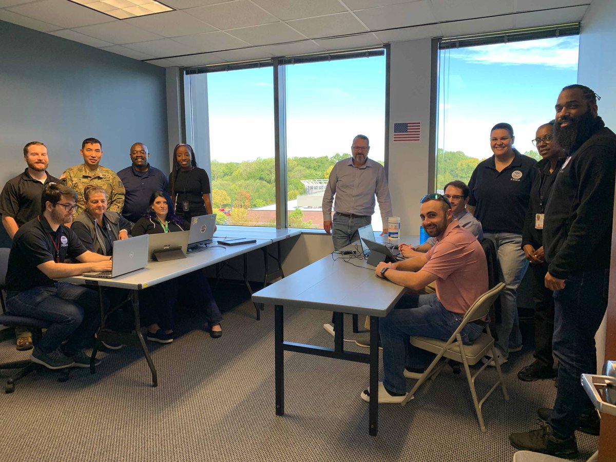 FEMAregion3's tweet photo. We have one of our @FEMA Region 3 response teams deployed to Virginia, standing by to assist @VDEM, @WVEMD and others in the mid-Atlantic states ahead of the remnants of #HurricaneIan. https://t.co/HTVyGueFSM
