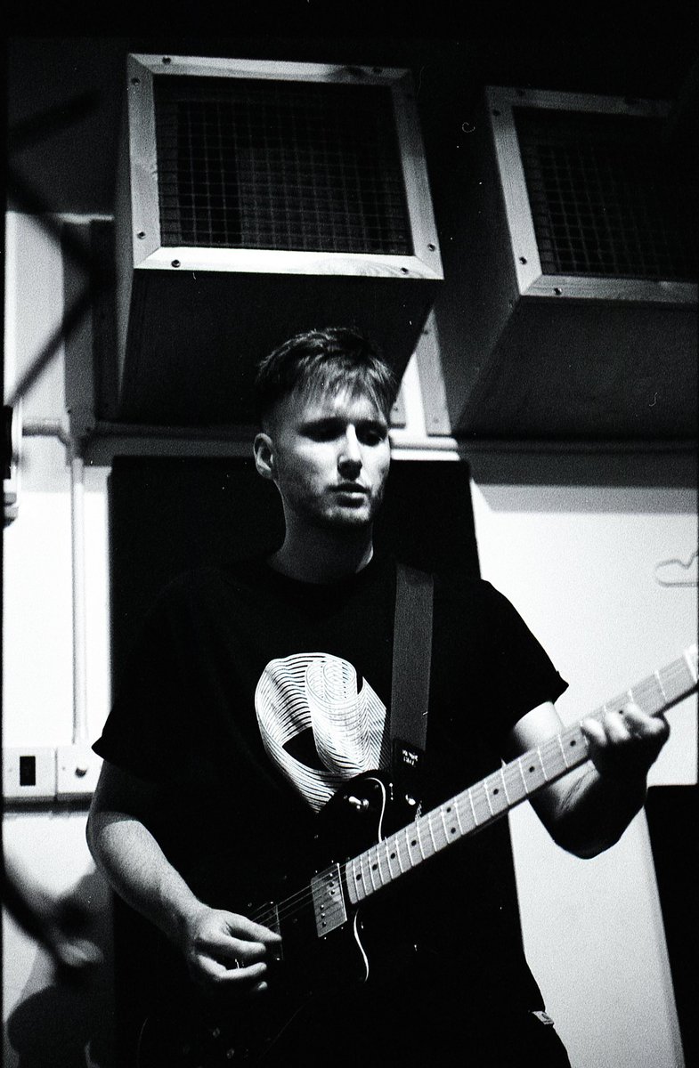 Average Life Complaints tweet media