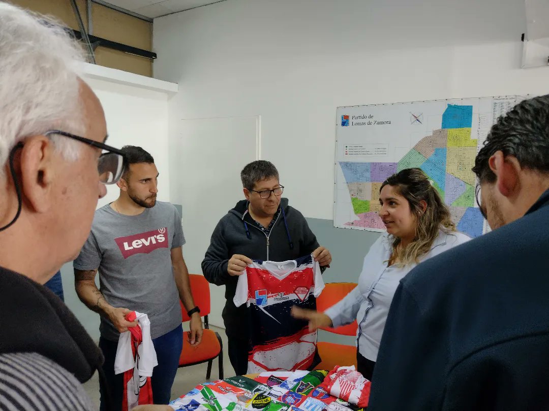 RRIILomas's tweet photo. Nos preparamos para un fin de año lleno de sorpresas y motivos para celebrar junto a los miles de niños, niñas y adolescentes que participan de las ligas de fútbol @AdijLomas , #EFILZA , #LIUDS , #FIF #ADIAB y @UncbOficial https://t.co/EbLmZM9Juz