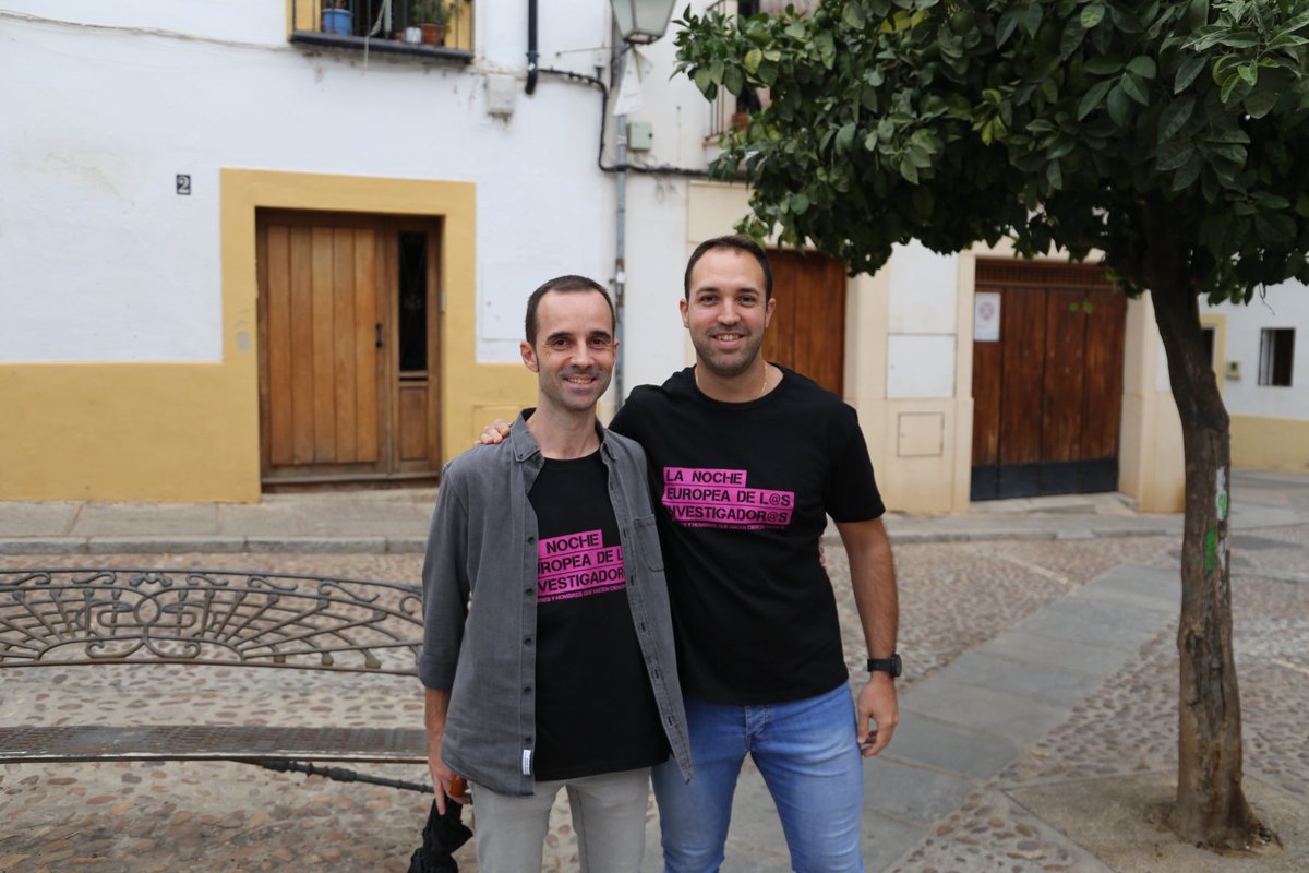 CordobaCiencia's tweet photo. En #CienciaEnElBar ya estamos ready para una tarde de ciencia 🥳🎤 en el Bar El Barón #NIGHTSPAIN  @AndreuSwatch https://t.co/9kxPlhY9aQ
