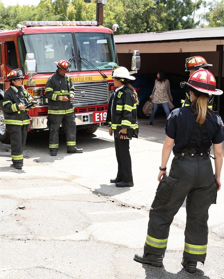 MerleFans2's tweet photo. Merle be working! Station 19 premieres Thursday, October 6th on ABC! You can also stream on Hulu! Merle is now a series regular on the show 🙌🏽 // 📷s via ABC/@Station19

----
#MerleFans #MerleDandridge #BorisKodjoe #Station19 https://t.co/WtEtC6lG5M