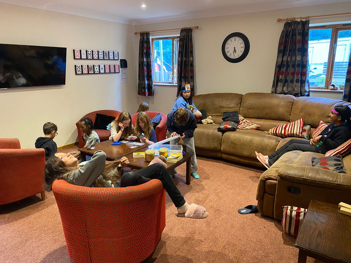 stjohnscen20's tweet photo. Y5 are chilling in their games room before dinner and our evening activity .... in the dark 👀.  #AmIAnAnimal #NightTimeFun #GamesTime @LDBS1836 @ASPNW2 @HilltopNorfolk @BPSIBarnet https://t.co/ZCIFka7X4Z