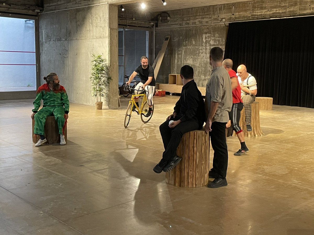 Dincat (@_dincat) on Twitter photo 🤩🤩🤩Gaudint del fantàstic espectacle de circ De Tu a Tu de la companyia Col.lectiu Mur!
Gràcies <a href="/FundacioSocial/">Fundació Institut Social Partners</a> per fer-ho possible!!👏🏻👏🏻👏🏻👏🏻
#CongrésDincat 🤩🤩🤩Gaudint del fantàstic espectacle de circ De Tu a Tu de la companyia Col.lectiu Mur!
Gràcies <a href="/FundacioSocial/">Fundació Institut Social Partners</a> per fer-ho possible!!👏🏻👏🏻👏🏻👏🏻
#CongrésDincat