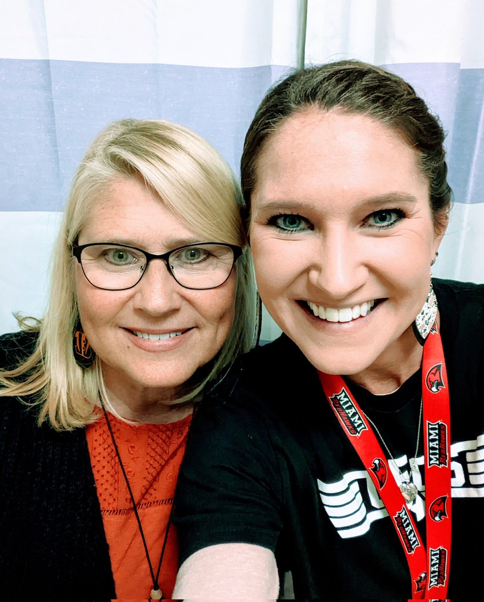 I love getting to teach and learn alongside Mrs. Meno this year, one of the awesome new additions to our Reading/ESL team! ❤️📚<a href="/MrsMenoABC/">Julie Meno</a> <a href="/Creeksidetweet/">Creekside ECS</a> #WEareLakota #NeedtoSucceedCECS