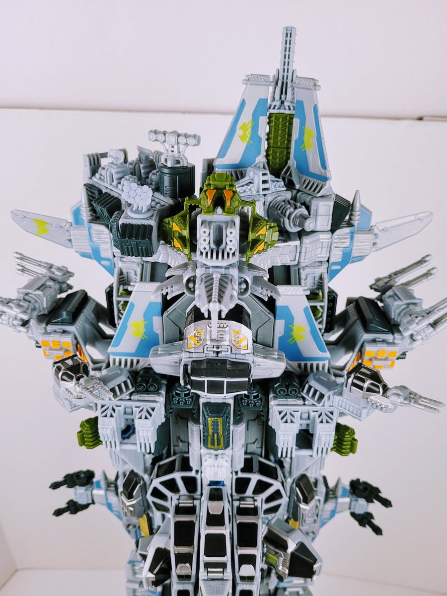 SnaapToys's tweet photo. My entry for the #snaptember week 4 structure contest. I originally planned to use this building technique with the bases for a capital ship carrier someday, but here we are. I picture this as a fortified HQ for forge VIPs 😊@snapships #MOC #snaptember https://t.co/VuTAhuzuC6