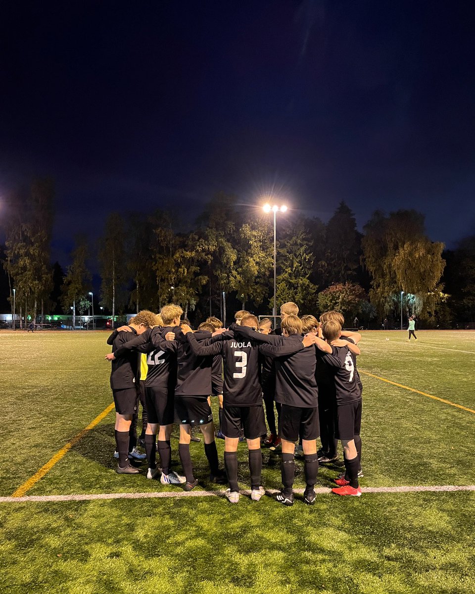 Tänään Lauttasaaren pimenevässä illassa vastassa KJS ⚽️
Tsemppiä peliin! 
#käpaac07
#käpylänpallo 
#gokäpa