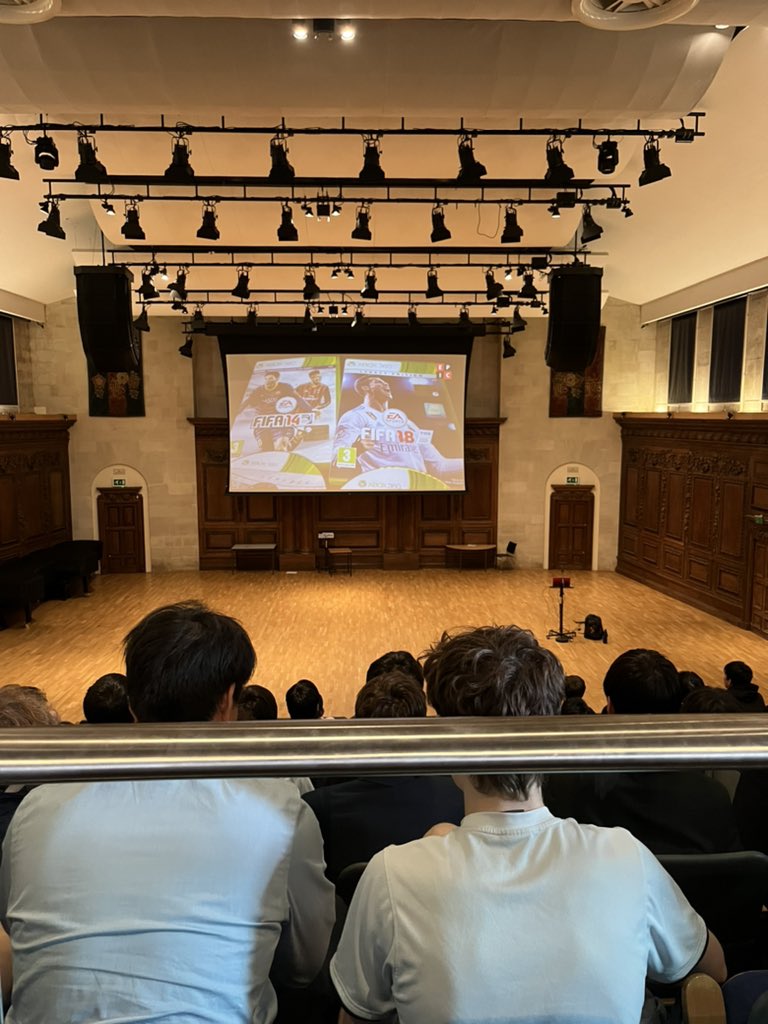 patrickfoster02's tweet image. 3 sessions, 3 different year groups, over 500 pupils and one seriously impressive school. Thank you to @WinColl for having me this afternoon. Hopefully they all learnt something from my story and the mistakes I made and are much better informed 👍 @epicpgc #livedexperience