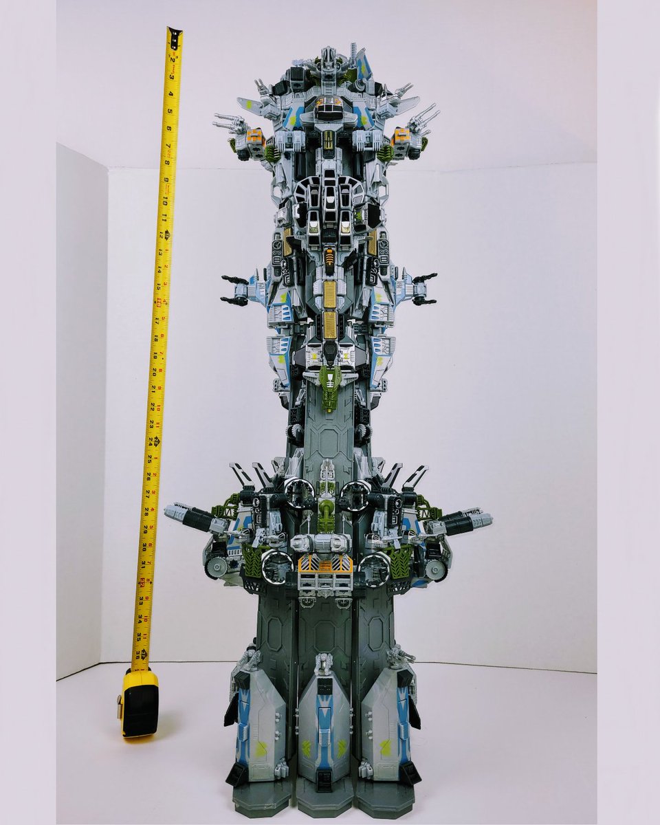 SnaapToys's tweet photo. The Forge Anvil HQ! It’s wobbly, but sturdy and could easily be another 2 feet tall with this technique…. Though it does occasionally start to crumble for seemingly no reason. There is a ton of potential using the box lids for big builds @snapships #MOC #snaptember https://t.co/3ARxfbZonN