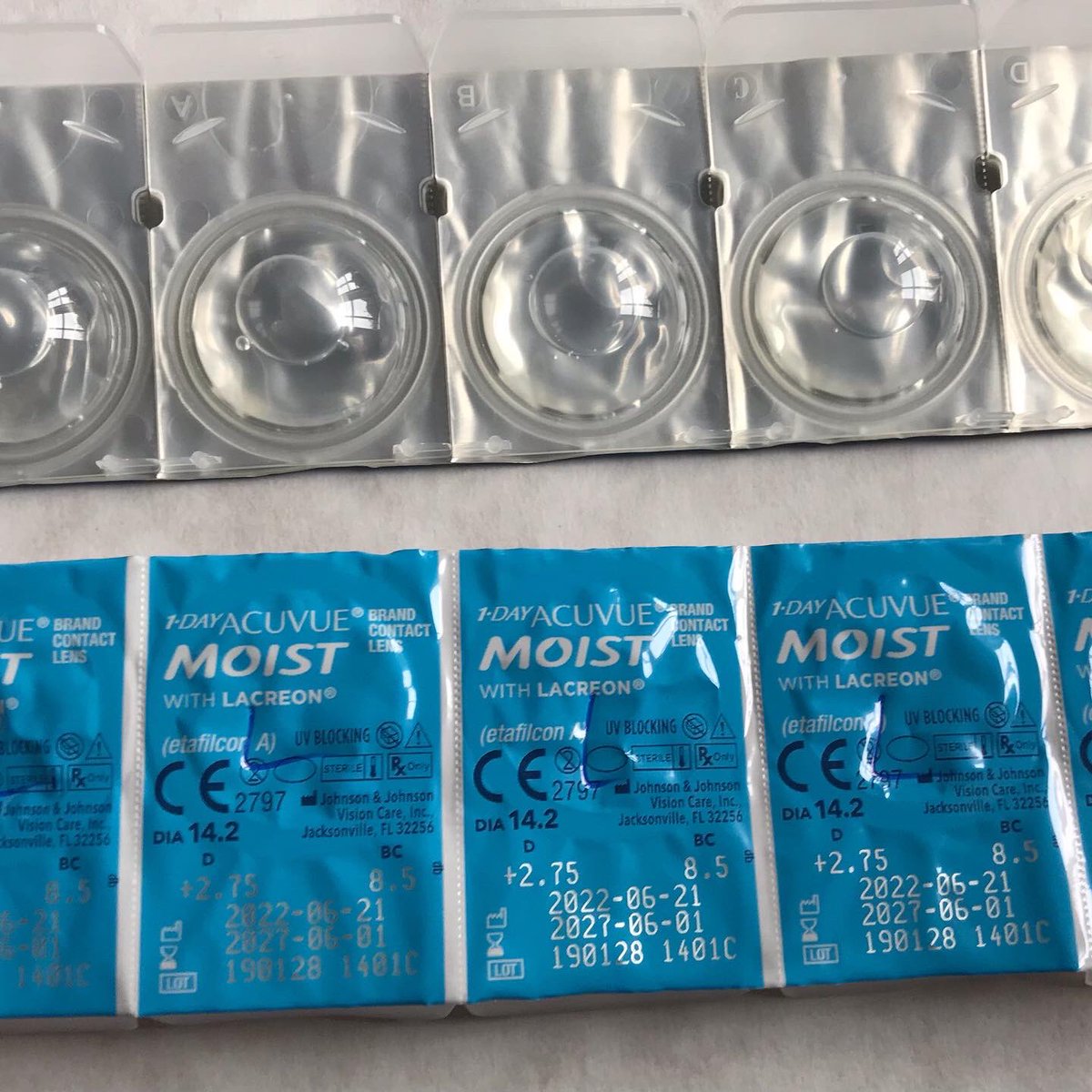 thefilmcritic1's tweet image. Day 271 - New Experience - Thought it would be interesting to try #contactlenses how weird it is to poke your eyeball 👁 quite impressive, not sure if I’d do that everyday! 😂 #bootsopticians #berko