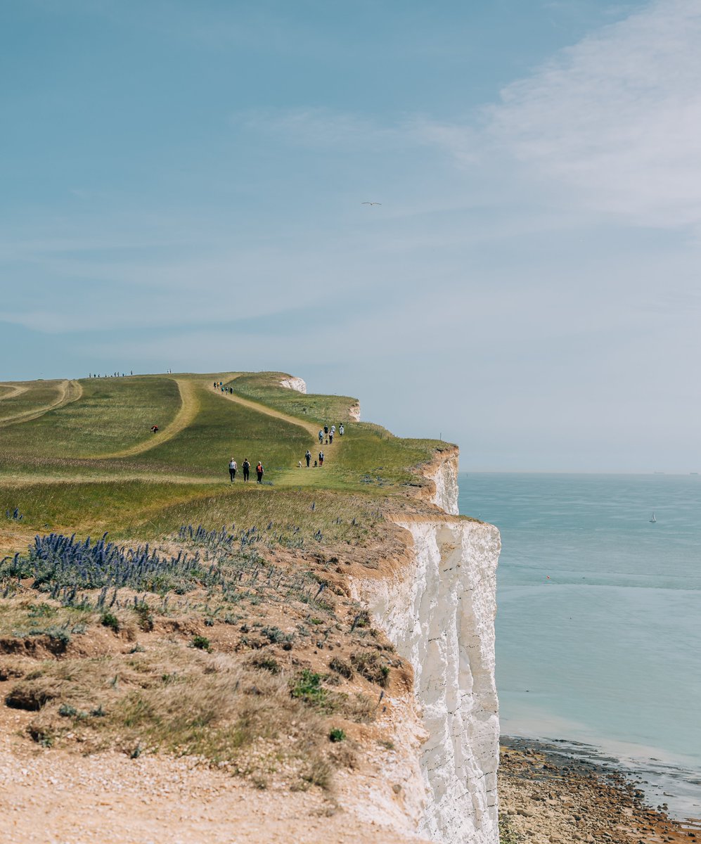 1. For the very first time we’ll all be able to walk England’s coastline uninterrupted &amp; its entirety! 🙌🌊🥾

The #EnglandCoastPath will be 2,700 miles long once completed - if you fancy it! 😅