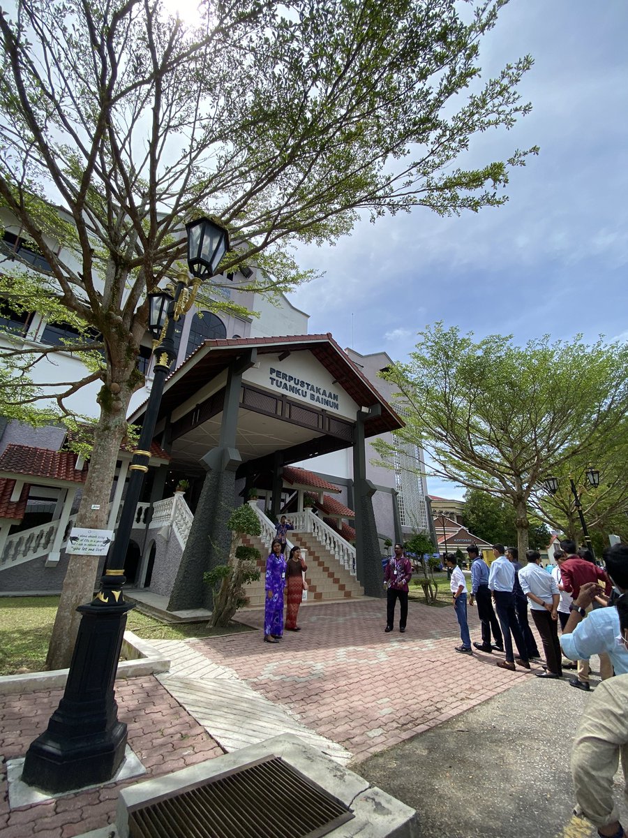 neyharica's tweet photo. A visit to UNIVERSITI PENDIDIKAN SULTAN IDRIS and interactive sessions with the students of UPSI.  #AudaciousDreamFoundation #GUSD #IndiaMalaysiaYouthExchange https://t.co/n12XQnSLKM