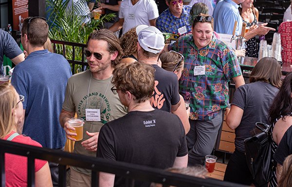 Brewbound's tweet image. #BrewTalks Denver during #GABF is just 7 days away! We&apos;ll hear from leaders at @AthleticBrewing @OdellBrewing @JuneShineCo @DryDockBrewing @SierraNevada @dogfishbeer @3TierBeverages @BrknCompassBrew @coloradobrewers + others.

Register: brewbound.com/events/brewtal…