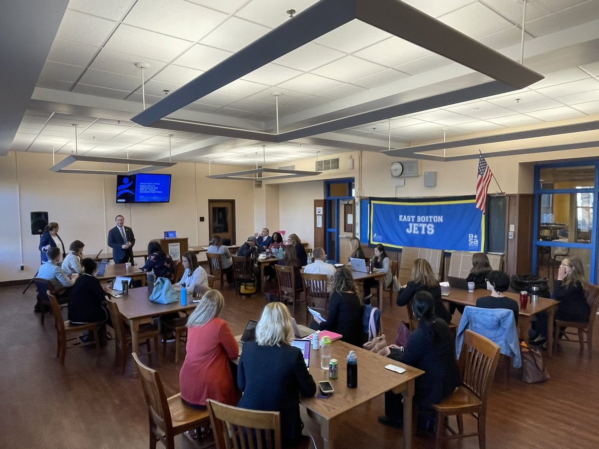tmwgrade1's tweet photo. Our School Leaders are hard at work today at the Region 1 September PLC meeting @ebjets! #EquitableLiteracy, classroom observations, formative assessment data analysis, collaboration, action planning, and Angela’s tacos are all on the menu for this PD opportunity! @BostonSchools https://t.co/kU811c0BXG