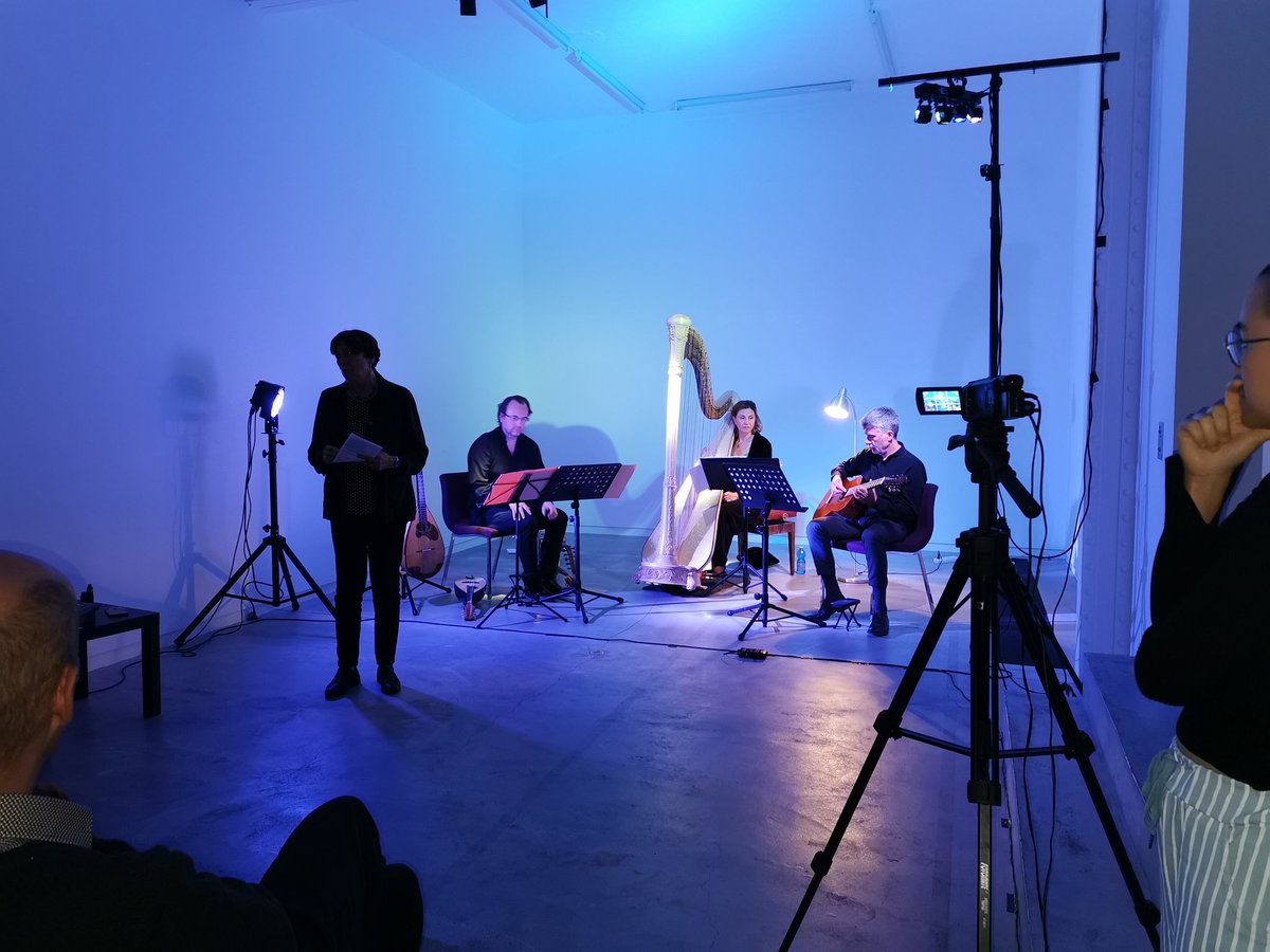 Hier soir à l'Ahah, nous fêtions la sortie de l’album Carillons Imaginaires du TrioPolycordes.
Nous avons assisté à une représentation marquante et riche en émotions en présence de Fabien Cali, Edith Canat de Chizy, Anthony Girard et Fabien Touchard. 
#triopolycordes
 #cnm
#scpp